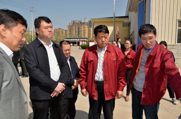 省委副秘书长、省委军民融合办常务副主任魏建锋一行来铁鹰公司调研